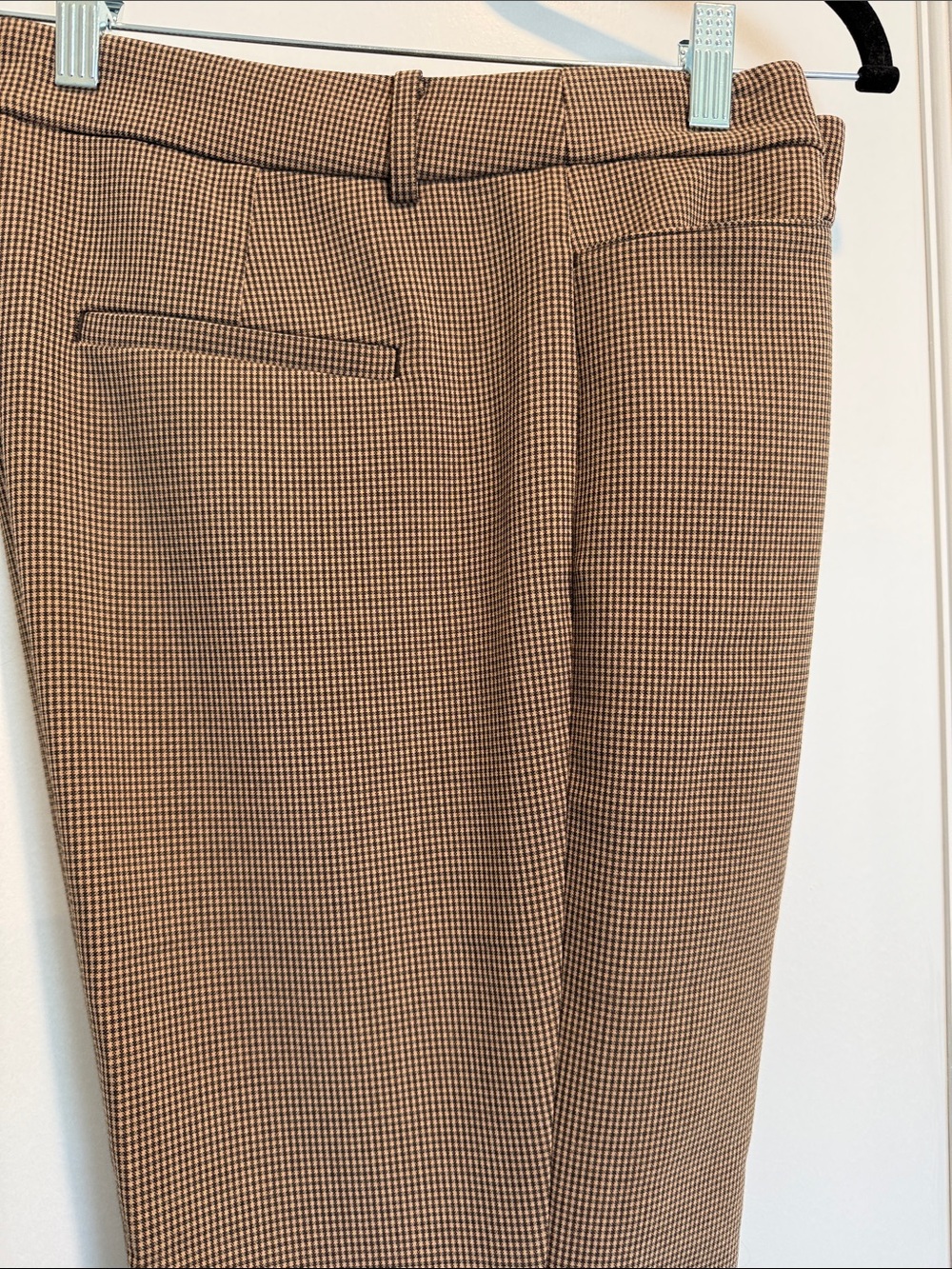 Ann Taylor Loft 12P Sutton Flare Classic Houndstooth trousers in Tan and Black